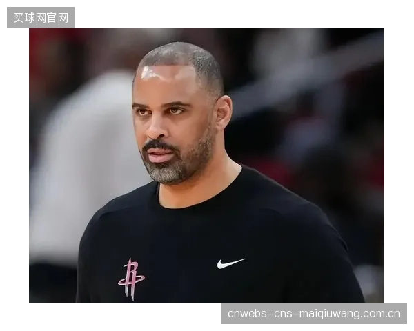 乌度卡教练减少了其换防任务，威廉姆斯的伤势影响了绿军的防守策略。